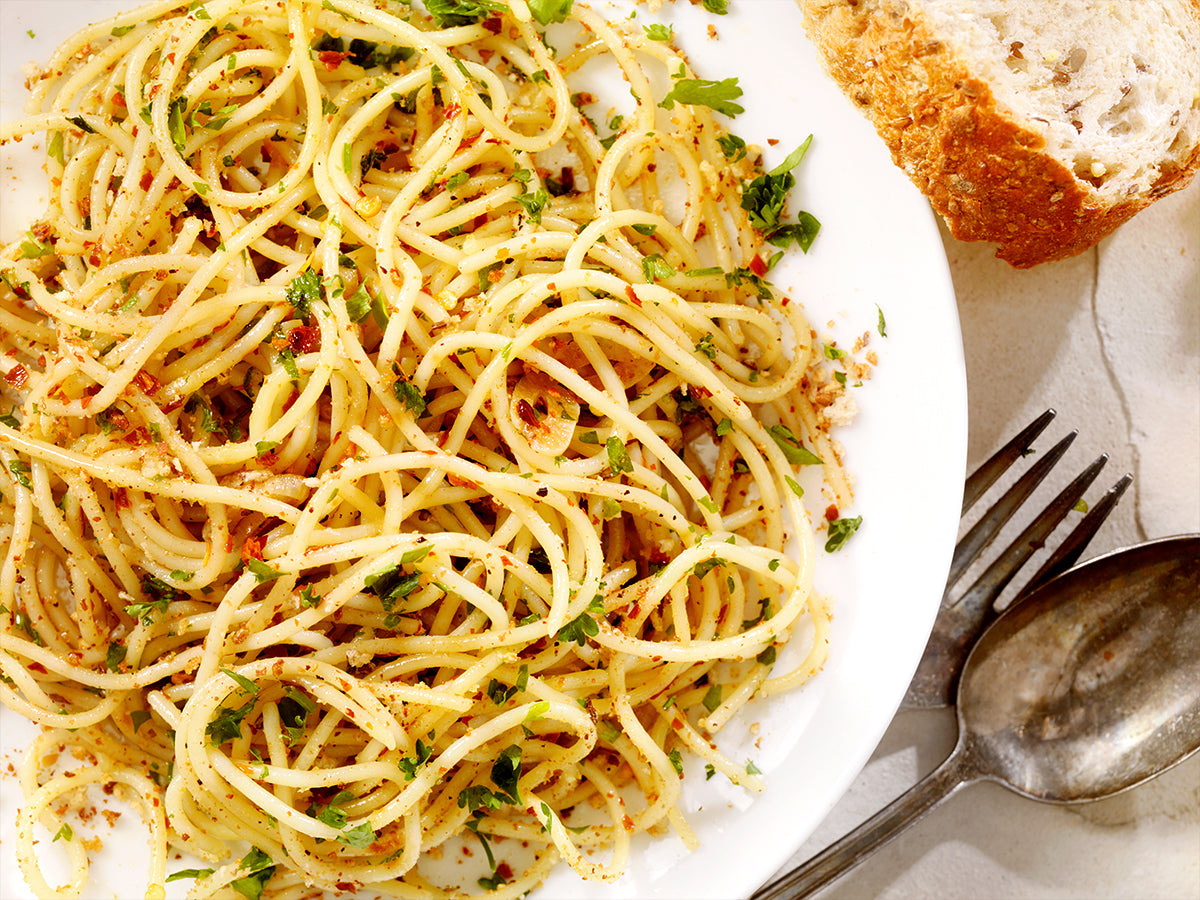 Garlic Pasta with Hot Pepper Cream and Extra Virgin Olive Oil