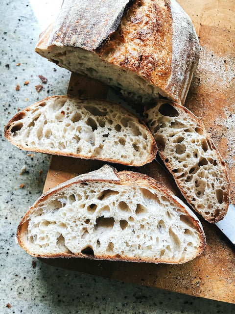 Il pane è la vita — Bread is life.